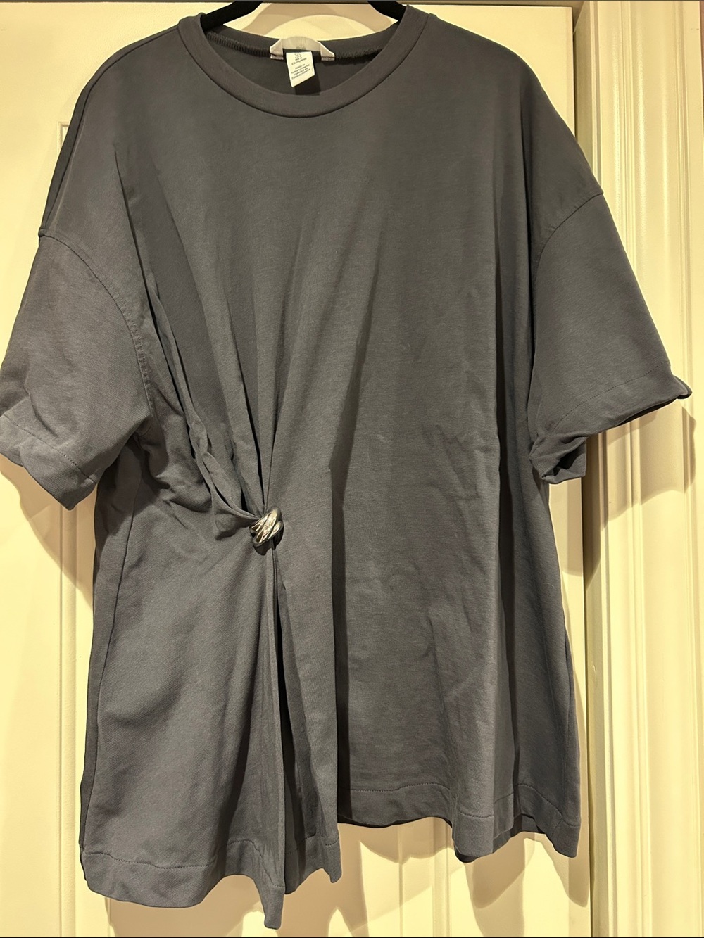 Women’s Short Sleeve Crewneck T-Shirt in Charcoal Gray